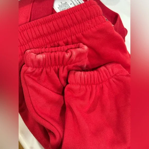 Hunter Sleepwear Red Lounge Set V-Neck Sweatshirt & Cargo Joggers Small NWOT - Picture 11 of 13